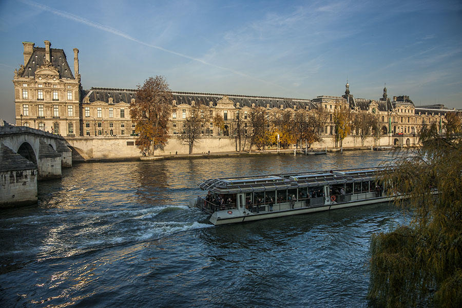 沿着塞纳河散步（一）
