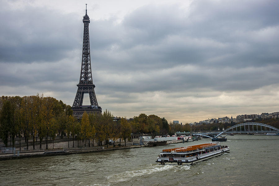 沿着塞纳河散步（一）