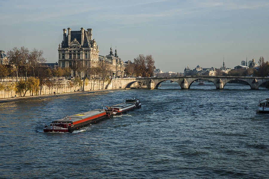 沿着塞纳河散步（一）