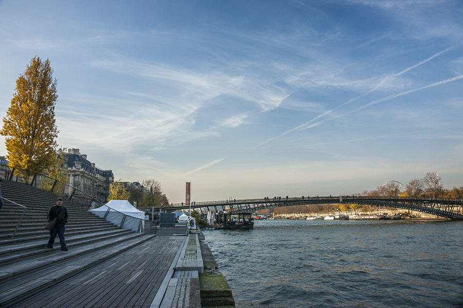 沿着塞纳河散步（一）
