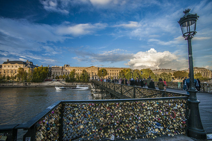 沿着塞纳河散步（一）