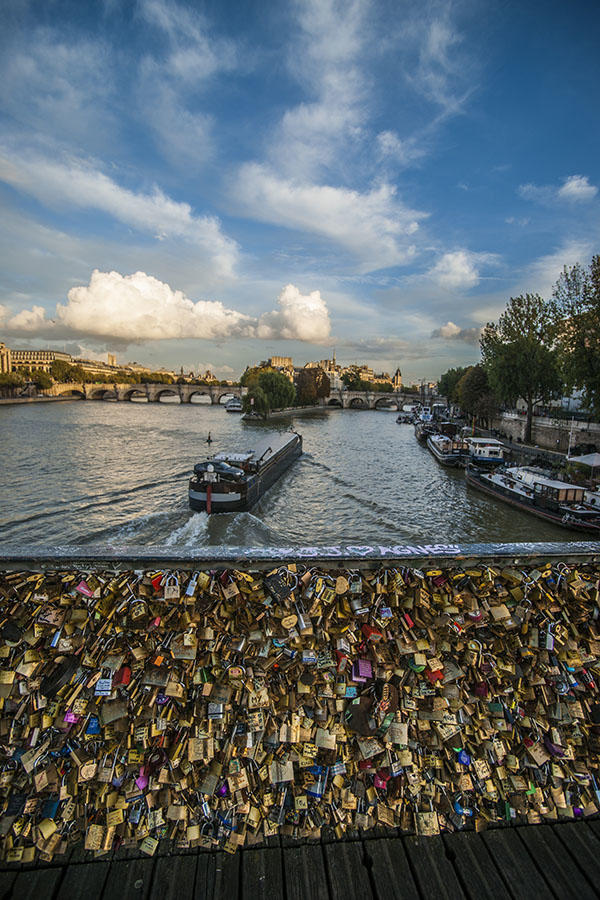 沿着塞纳河散步（一）