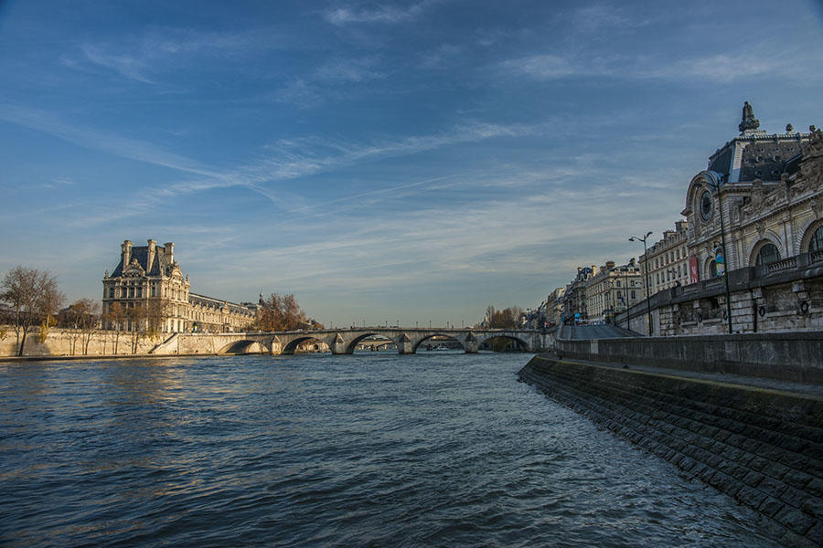 沿着塞纳河散步（一）