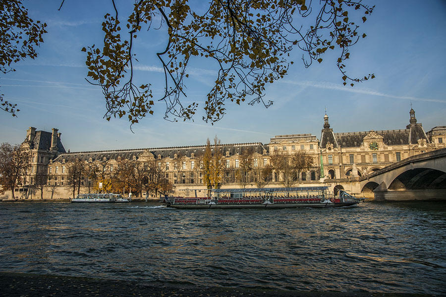 沿着塞纳河散步（一）